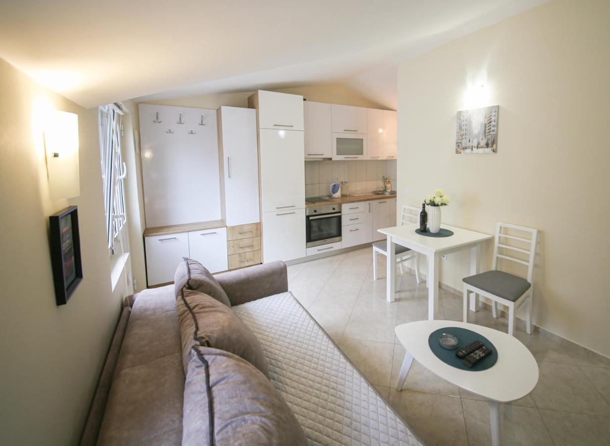 Goga Apartment